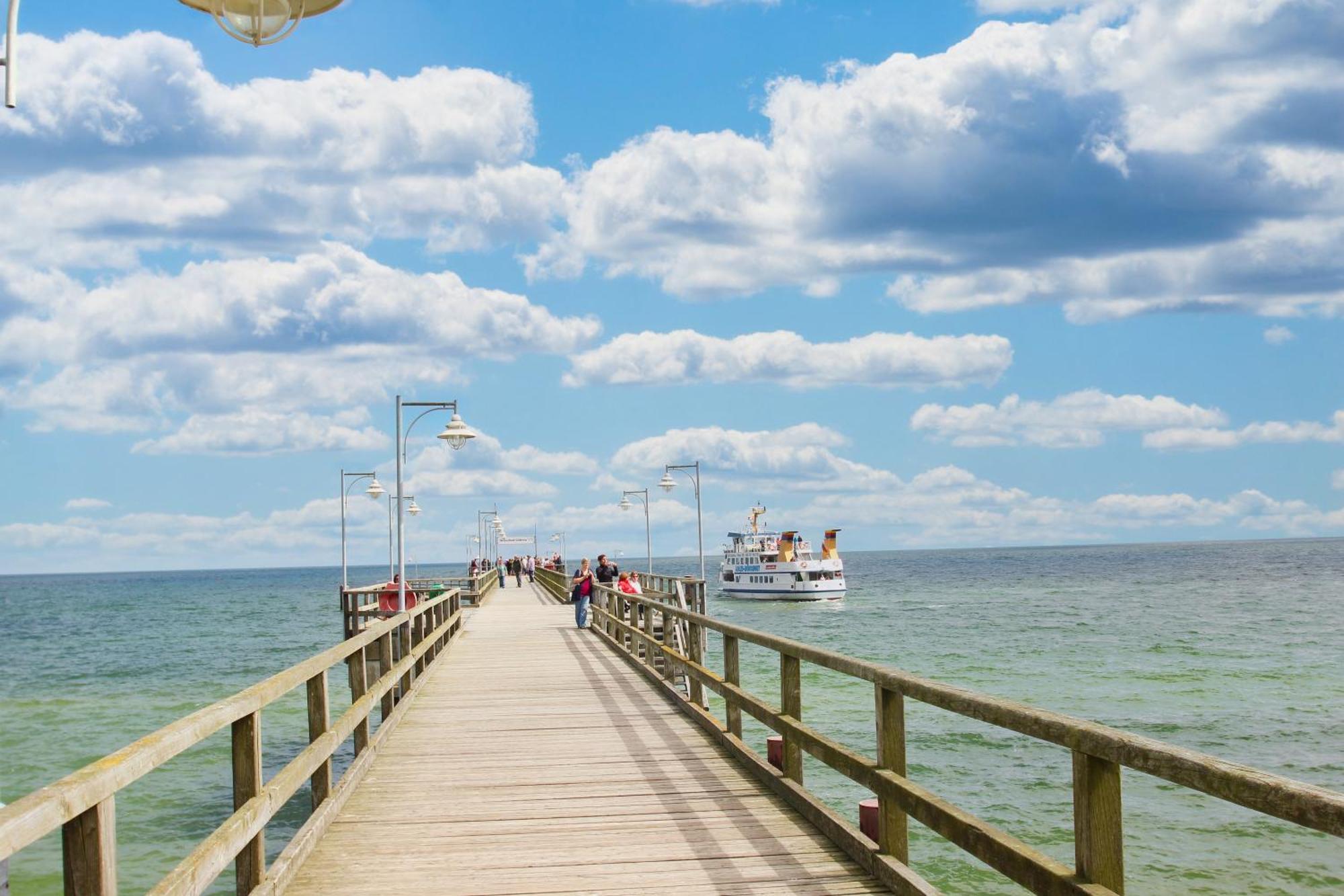 Mit Meerblick Und Balkon, Gratis Nutzung Vom Ahoi Erlebnisbad Und Sauna In Sellin - Meeresblick Fewo 14 Gohren Bagian luar foto